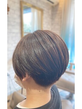 イムア(imua) 刈り上げショート