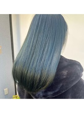 エムズキュラティフ(e'mZ Curatif) ブルーブラックでつや髪