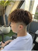 前下がりフェードツイスパ　福岡メンズパーマ