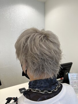 ウシワカマル ミライ(USHIWAKAMARU MIRAI) 短めマッシュウルフ