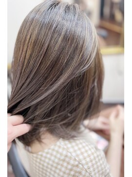 ウィズ(WiZ) WHITE HIGHLIGHTS -白髪ぼかしハイライト-