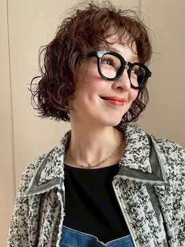 ウェイビーズ(WAVY'S) xカット/ホワイトグレージュ/レイヤーカット/チェリーブラウン