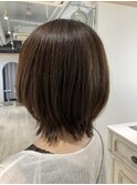 外はねくびれミディアム柔らかブラウンカラー赤羽