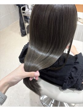 エンス 銀座(Ence) ココアブラウン/ミディアムレイヤー/オリーブグリーン/小顔/銀座