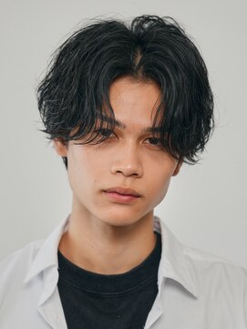 バイフィフス 原宿/表参道(by fifth) 原宿毛流れセンターパートニュアンスパーマビジネスヘア刈り上げ