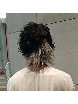 バーバー スタジオ ラフテル(Barber Studio RAFTEL) 襟足ホワイト