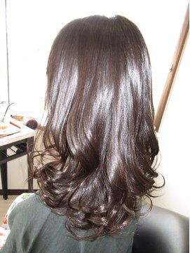 コア フィール ア デイ(COIFFURE A DAY) 《M3D見附今町》大人巻カール　ツヤ黒髪