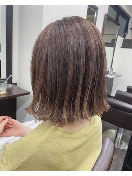 ヘアーサロン アウラ(hair salon aura) 【aura】切りっぱなしボブ ラテミルクティー