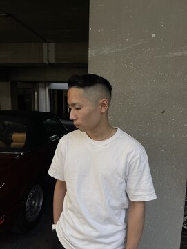 ウェルネス(Wellness) ツイストスパイラルサイドパートスキンフェード4