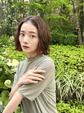 ブルーダー(Bruder) 大人イヤリングカラー　ボブ　外ハネ