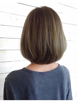 カダン(Kadan) アンニュイカラー×ミディアムボブ/20代30代40代