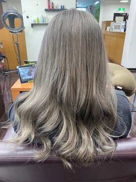 ファイン 美容室 深川店(FINE) 20代30代大人可愛い髪質改善小顔艶感ミディミルクティーベージュ