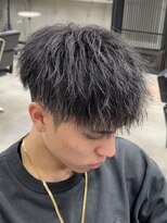 イーラ(era)&nbsp;緩めツイストパーマ短髪マッシュ刈り上げショート