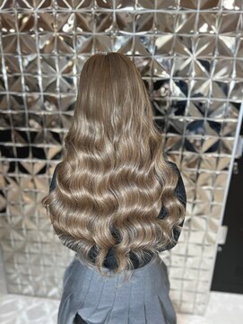 ラブスタシー 博多店(LOVESTASY) 落ち着いたベージュカラー