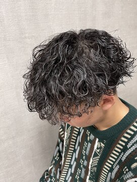 ジーナ 天神(Zina) 波巻きスパイラル/波打ちパーマ