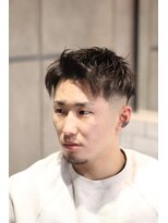 キングスマントーキョー 多摩センター2nd(KINGSMAN TOKYO)&nbsp;ツーブロスキン×アップバングスタイル