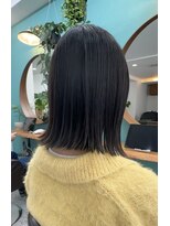ベラ(Bella)&nbsp;大人可愛い外ハネミディアムセミロング20代30代40代