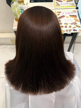 さよなら 私のくせ毛とうねり バロー甲府昭和店 縮毛矯正×ヘアエステで叶える♪するんとまとまる、艶髪ミディ