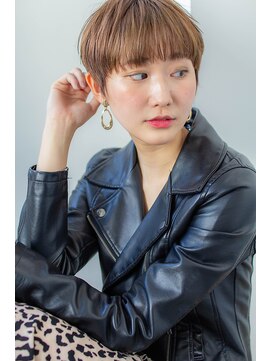 アコロン(acoron) 小顔_デザインカラー_厚めバング_ローライト_スリークボブ