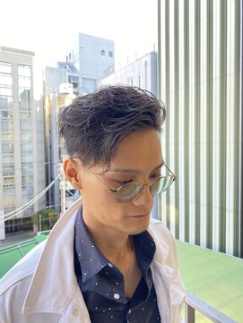 ロンド ストラーダ 心斎橋(Lond strada) 【津賀　涼】外国人風かき上げパーマ刈り上げハイライト☆