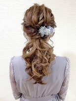 アメリ(AMELIE) ローポニーアレンジ