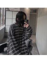 シン(syn)&nbsp;耳掛け　センターパートウルフ