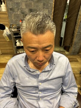 銀座マツナガ 神田店 40代50代60代決まるアイロンパーマナチュラルいかつめワイルド
