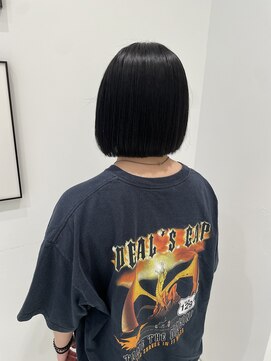 ハイブ 金沢(Hive) 透明感ブラック　艶髪　タッセルボブ