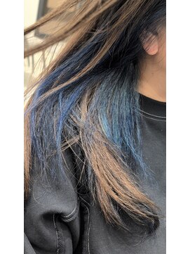アース 菊名店(HAIR&MAKE EARTH) インナーカラーブルー