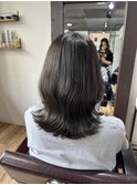 ミディアムレイヤー透明感暗髪アッシュブラウンくびレイヤー