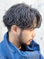 バイフィフス 原宿/表参道(by fifth)&nbsp;原宿波巻きパーマメンズパーマセンターパートウルフ微分け30代