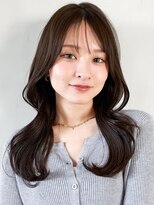 キリ 表参道(kyli)&nbsp;小顔似合わせカットうるツヤシースルーバングオリーブグレー