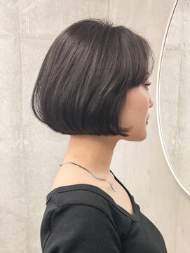 ディルト 代々木上原(DILT) 顔まわりレイヤー丸み重めボブ大人モード内巻きボブ色気まろみ