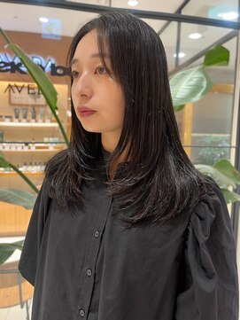 ピークアブー アヴェダ 池袋東武(PEEK-A-BOO AVEDA) 顔まわりミディアムレイヤー