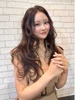 ノエ(Noe) ロングレイヤーカットハイレイヤーワンカール2wayバングオリーブ
