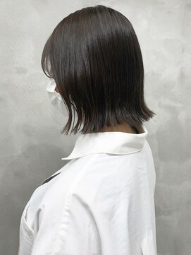 ウクラ バイ レシッド 池袋(uchla by rcid) 外ハネボブワンカール姫カット×シアーグレージュダークアッシュ