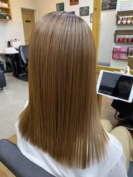 ルッカヘアガーデン バイ ラッシュゴールド(RUCCA HAIR GARDEN by LUSH GOLD) レディースカット