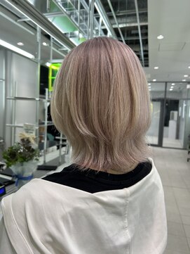 ノラ シンディ(NORA CYNDY) ホワイトベージュ♪