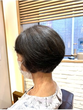ヘアー グリーン(hair green) 丸みショート40代50代60代