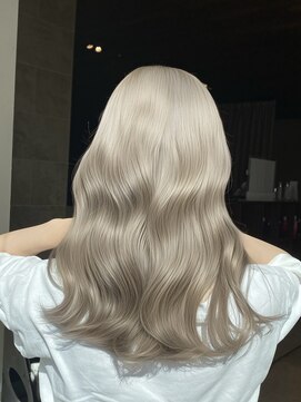 アマトウキョウスマートサロン(AMA TOKYO×Smart Salon) ヘーゼルベージュ　ハイトーン　レイヤーカット　海外風