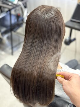 ソヨン 金山店(SOYON) アッシュカラー/ココアベージュ/小顔レイヤーカット/髪質改善