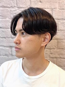 銀座マツナガ 新宿野村ビル店 センターパートスタイル