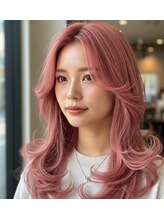 【こだわり5】ブリーチは"傷む"から"美しくする"時代へ。色落ちまで計算されたハイトーンカラー