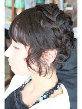 オーバーキャプテンネイキッド(OVER CAPTAIN NAKED) 結婚式♪ボブアレンジ　編み込みアレンジ