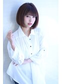 ツヤ感のあるナチュラルショートボブ