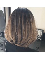 リーブル(Libre)&nbsp;外国人風コントラストバレイヤージュカラー