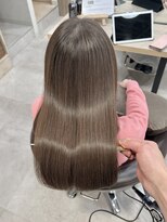 ベルム(Belme)&nbsp;髪質改善イメチェングレーベージュレイヤーロング似合わせカット