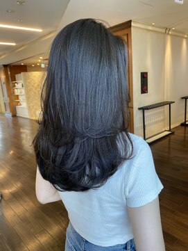 ザック ヴィ(ZACC  vie) グレージュ　レイヤーカット　セミロング　20代30代40代