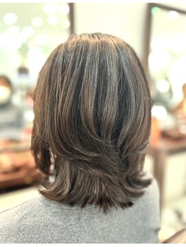 タヤ 千葉そごう店(TAYA) 外ハネミディスタイル