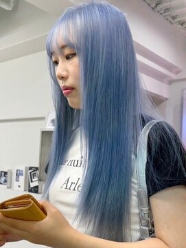 ウィコ 新宿(WICO) アイスブルー[新宿駅/前髪/アンブレラカラー/イメチェン]